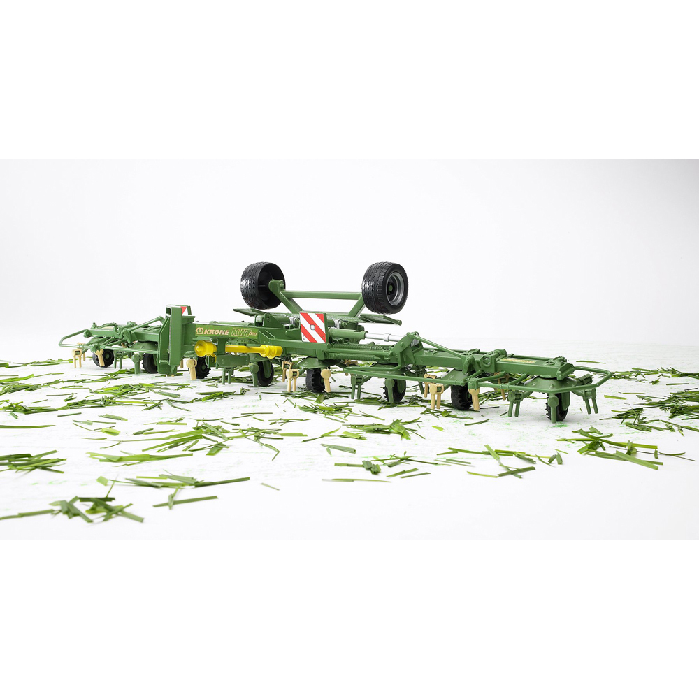 BRUDER - MASINA ROTATIVA DE INTORS FAN KRONE KWT 8.82