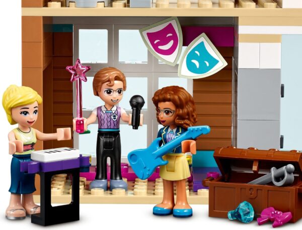 41682_alt10 Lego Friends 41682 - Scoala orasului Heartlake