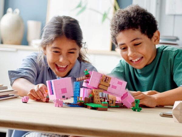 Lego Minecraft 21170 – Casa de porci