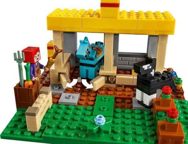 Lego Minecraft 21171 – Grajdul pentru cai