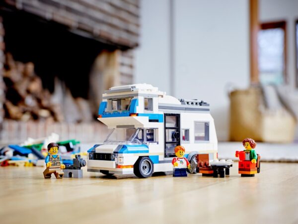 31108_alt10 Lego Creator 31108 - Sărbătoare de caravană în familie