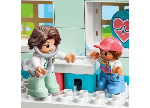 LEGO DUPLO - Vizita la doctor 10968, 34 piese