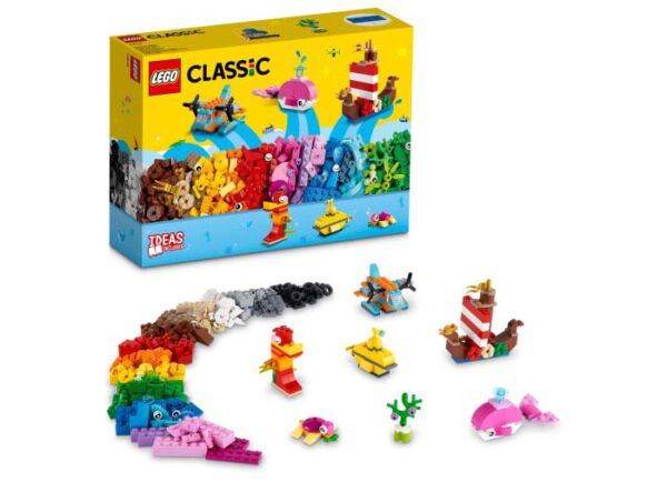 11018-lego-classic LEGO Classic - Distractie Creativa in Ocean 11018, 333 piese