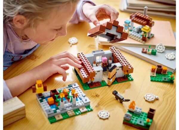 LEGO Minecraft - Satul abandonat 21190, 422 piese
