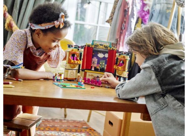 LEGO Friends - Teatrul Andreei 41714, 1154 piese