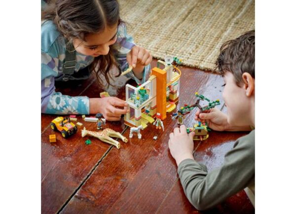 LEGO Friends - Misiunea lui Mia in salbaticie 41717, 430 piese