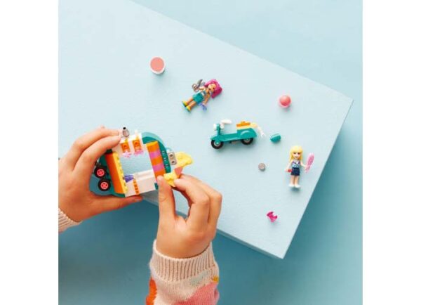 LEGO Friends - Buticul mobil de moda 41719, 94 piese