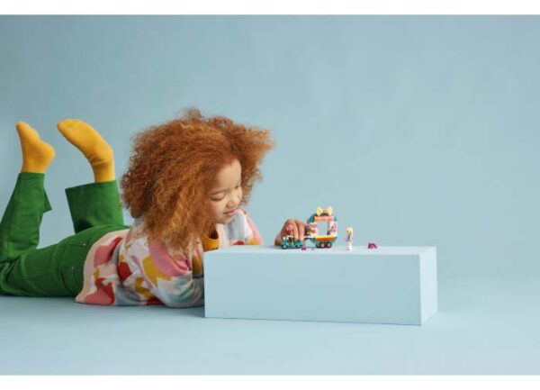 LEGO Friends - Buticul mobil de moda 41719, 94 piese