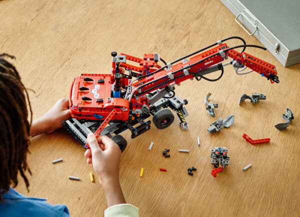 42144-lego-technic-3 LEGO Technic - Manipulator telescopic 42144, 835 piese
