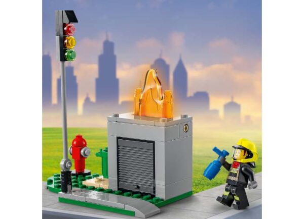 60319-lego-city-4 LEGO City - Salvarea de incendiu si urmarirea politiei 60319, 295 piese
