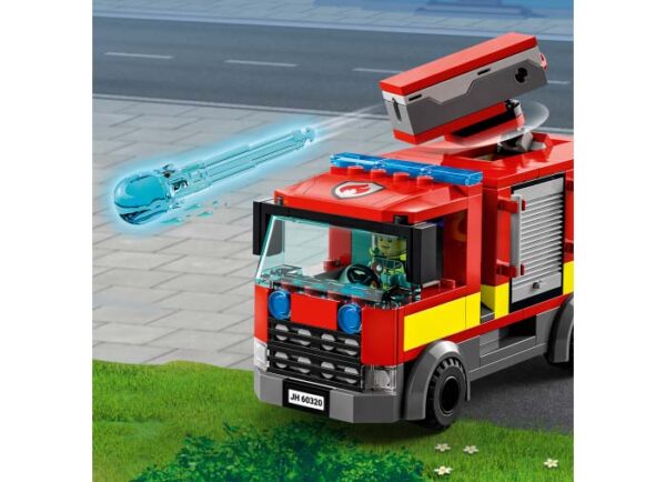 60320-lego-city-4 LEGO City - Statia de pompieri 60320, 540 piese