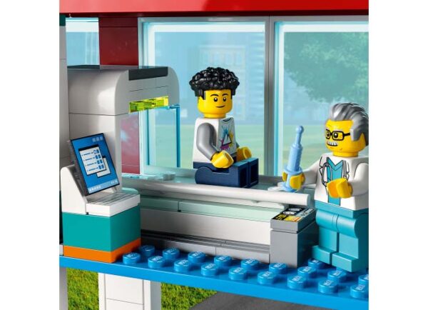 60330-lego-city-5 LEGO City - Spital 60330, 816 piese