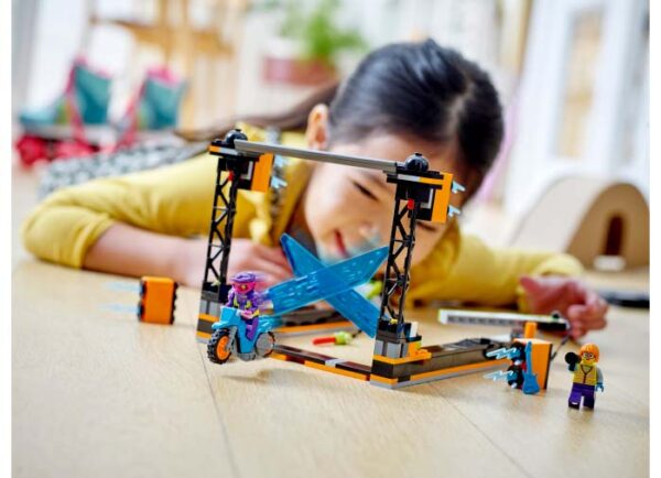 LEGO City - Provocarea cu lame 60340, 154 piese