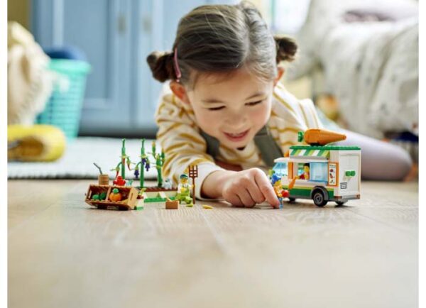 LEGO City - Furgoneta fermierului 60345, 310 piese