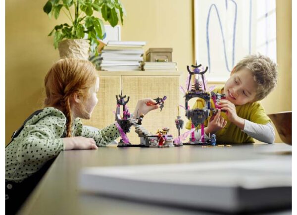 LEGO Ninjago - Templul Regelui de Cristal 71771, 703 piese