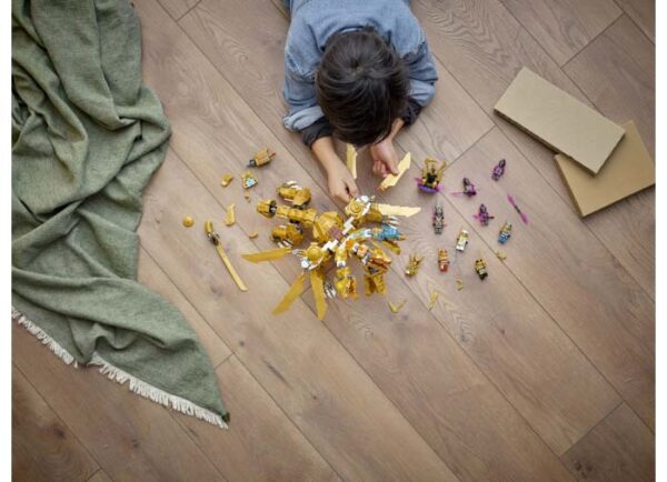 LEGO Ninjago - Ultra Dragonul de Aur al lui Lloyd 71774, 989 piese