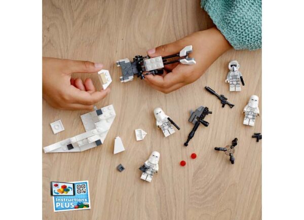 LEGO Star Wars - Pachet de lupta Snowtrooper 75320, 105 piese
