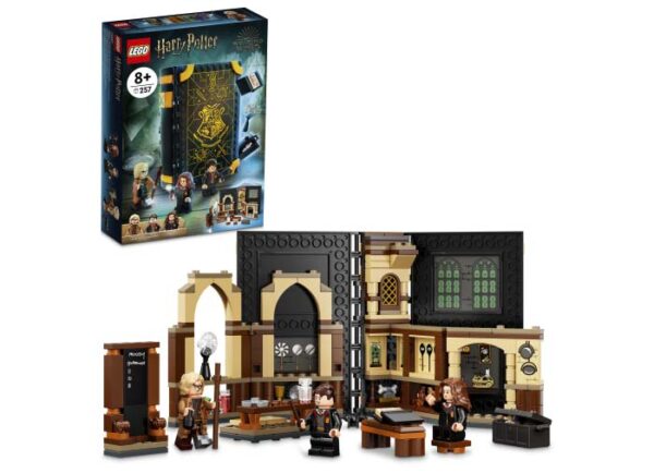 76397-lego-harry-potter LEGO Harry Potter - Ora de Aparare Contra Magiei Negre 76397, 257 piese
