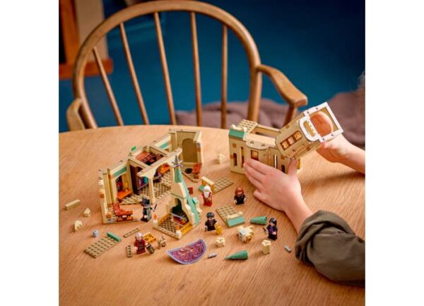 LEGO Harry Potter - Biroul lui Dumbledore 76402, 654 piese