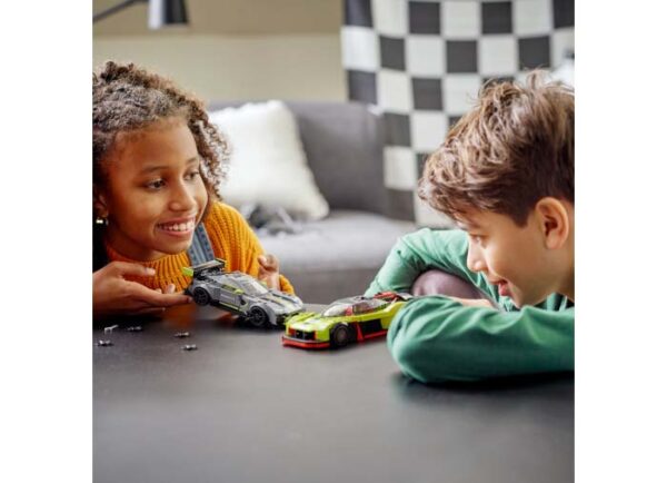 LEGO Speed Champions - Pachet Dublu Aston Martin 76910, 592 piese