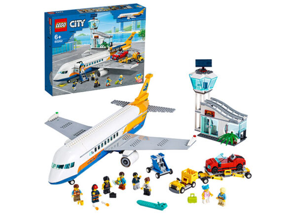 LEGO City - Avion de pasageri 60262, 669 piese