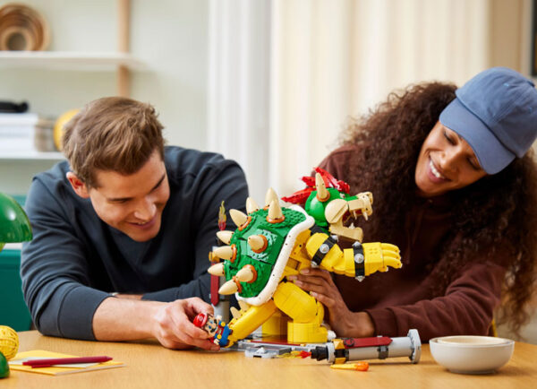 71411-lego-super-mario-3 LEGO Super Mario - Bowser cel Maret 71411, 2807 piese