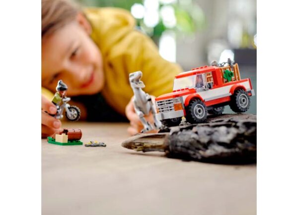 76946-lego-jurassic-world-4 LEGO Jurassic World - Capturarea Velociraptorilor Blue si Beta 76946, 181 piese