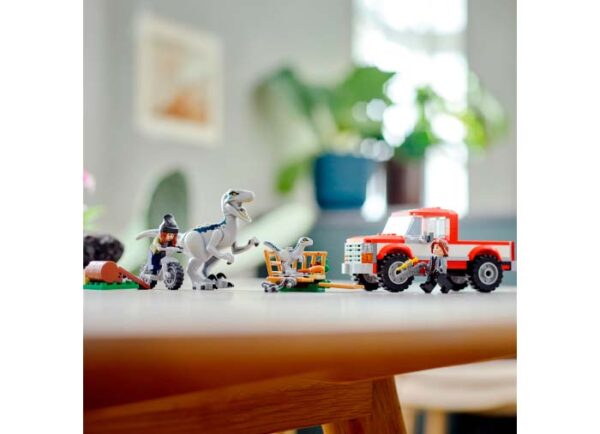 76946-lego-jurassic-world-5 LEGO Jurassic World - Capturarea Velociraptorilor Blue si Beta 76946, 181 piese