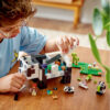 LEGO Minecraft - Adapostul ursilor panda 21245, 553 piese