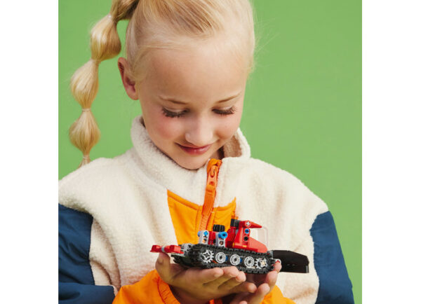 LEGO Technic - Masina de tasat zapada 42148, 178 piese