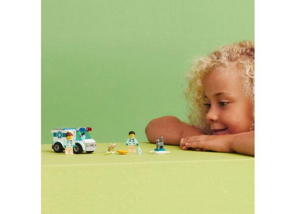 LEGO City - Ambulanta veterinara 60382, 58 piese