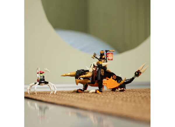 LEGO Ninjago - Dragonul de pamant EVO al lui Cole 71782, 285 piese