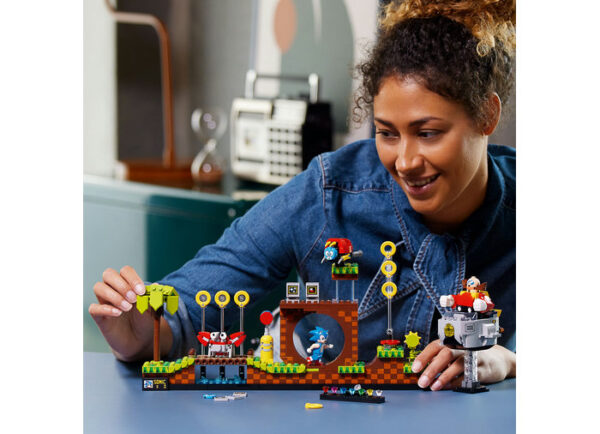 21331-lego-ideas-5 LEGO Ideas - Ariciul Sonic: Zona Green Hills 21331, 1125 piese