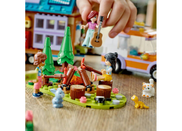 41735-lego-friends-4 LEGO Friends - Casuta mobila 41735, 785 piese