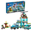 LEGO City - Centru pentru vehicule de urgenta 60371, 706 piese