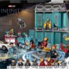 LEGO Marvel Super Heroes - Sala Armurii 76216, 496 piese