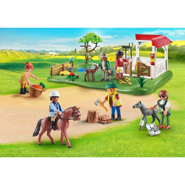 Playmobil - Creeaza Propria Figurina - Ferma De Cai - PM70978
