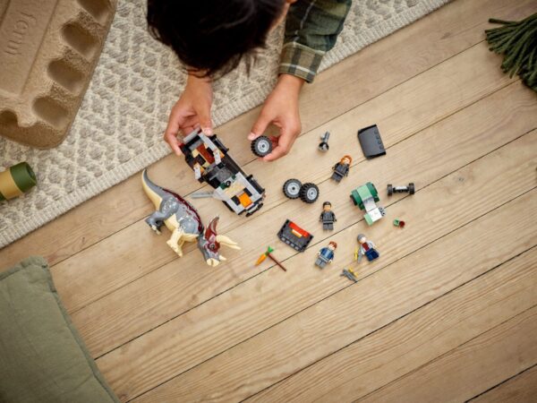 LEGO Jurassic World 76950 - Ambuscada Triceratopsului