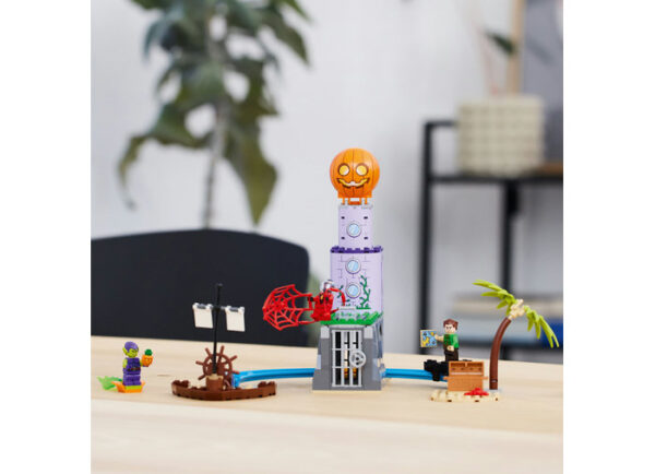 LEGO Marvel Super Heroes - Farul lui Green Goblin 10790, 149 piese