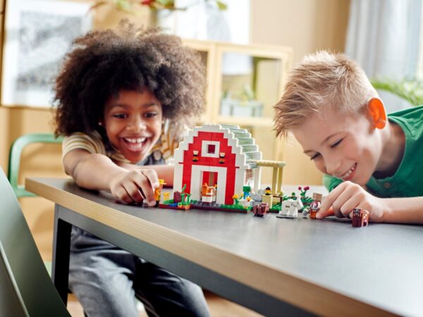 21187_alt7 LEGO Minecraft: Hambarul rosu 21187, 9 ani+, 799 piese