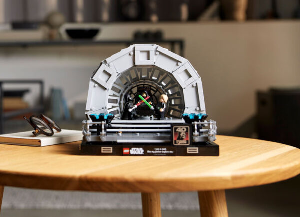 LEGO Star Wars - Diorama Sala tronului imparatului 75352, 807 piese