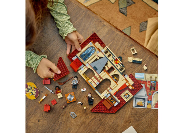 LEGO Harry Potter - Bannerul Casei Gryffindor™ 76409, 285 piese