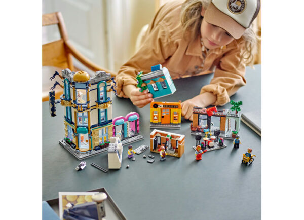 31141-lego-creator-3 LEGO Creator - Strada principala 31141, 1459 piese