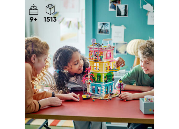 LEGO Friends - Centrul recreativ al comunitatii din Heartlake 41748, 1513 piese