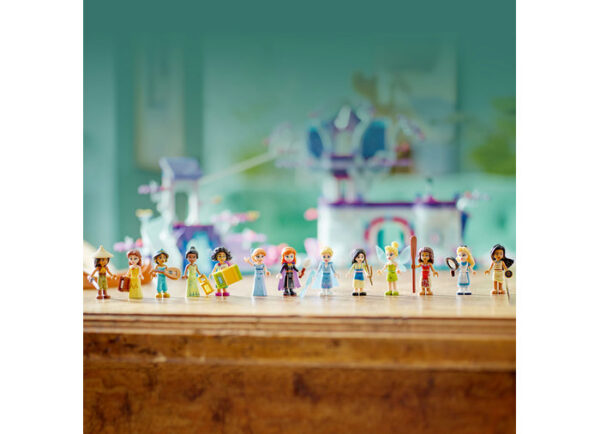 LEGO Disney - Casa fermecata din copac 43215, 1016 piese