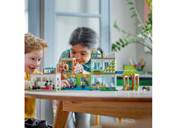 LEGO City - Complex rezidential 60365, 688 piese