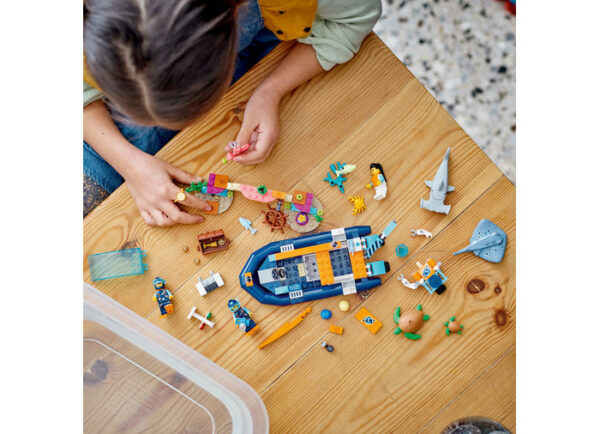 LEGO City - Barca pentru scufundari 60377, 182 piese