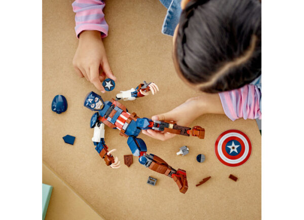 76258-lego-super-heroes-4 LEGO Marvel Super Heroes - Figurina de constructie Captain America 76258, 310 piese