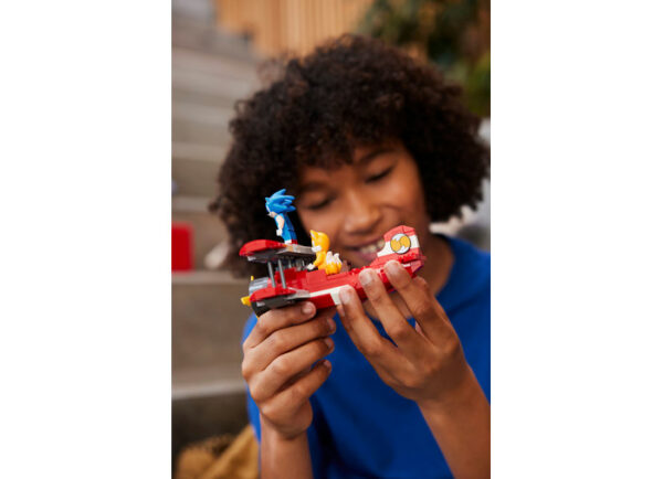 76991-lego-sonic-the-hedgehog-2 LEGO Sonic the Hedgehog - Atelierul lui Tails si avion Tornado 76991, 376 piese