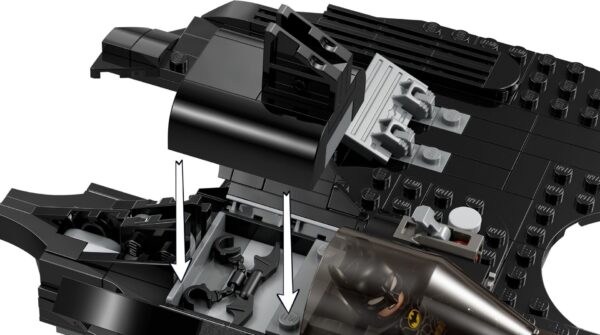 76265_alt5 LEGO DC Super Heroes - Batwing: Batman contra Joker 76265, 357 piese